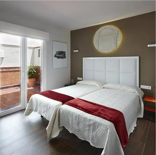 Apartamentos Caballerizas Granada Con Parking Gratuito En Pleno Centro Apartment