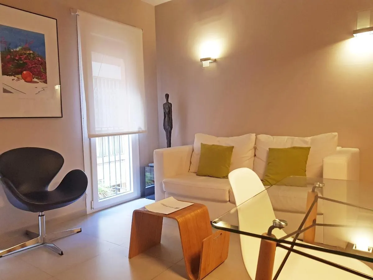 Apartamentos Caballerizas Granada Con Parking Gratuito En Pleno Centro 0*,  스페인