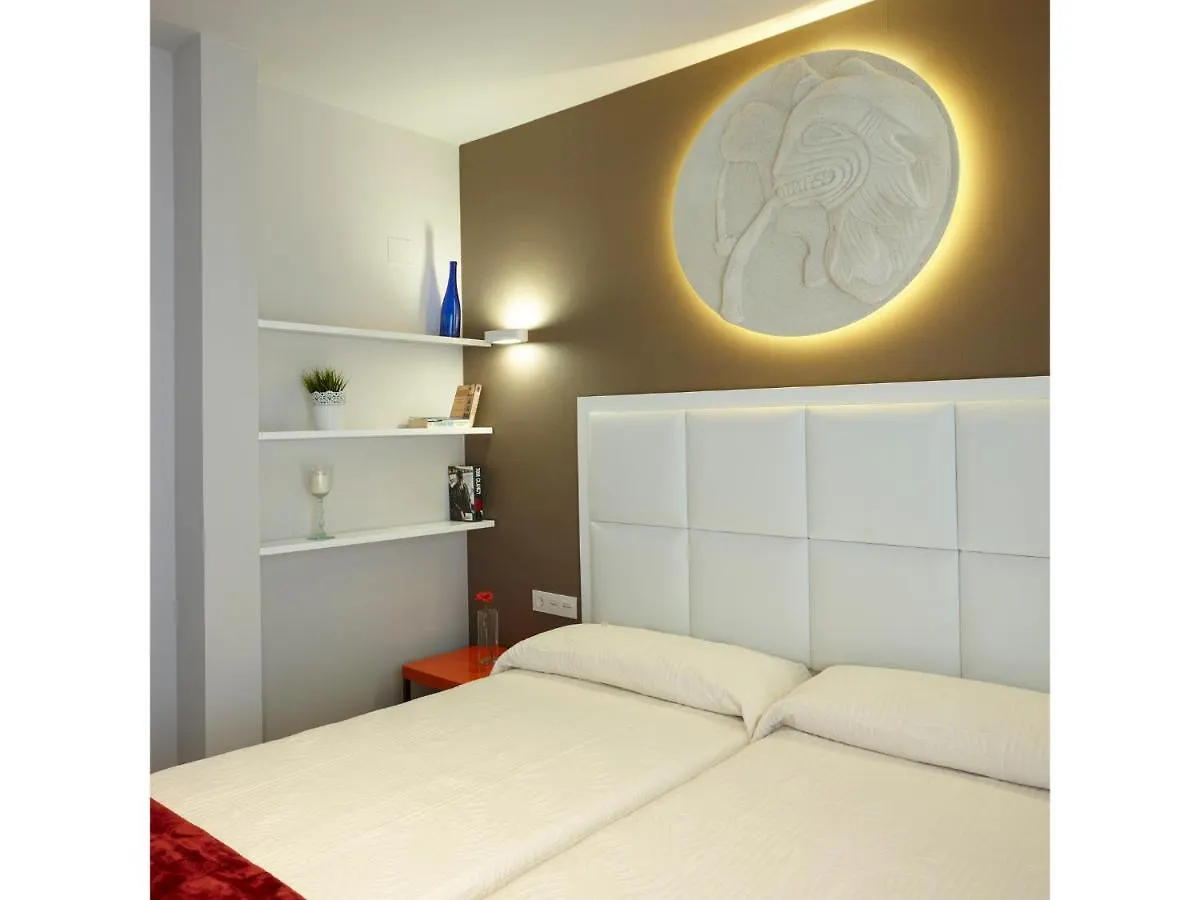 Apartamentos Caballerizas Granada Con Parking Gratuito En Pleno Centro 아파트