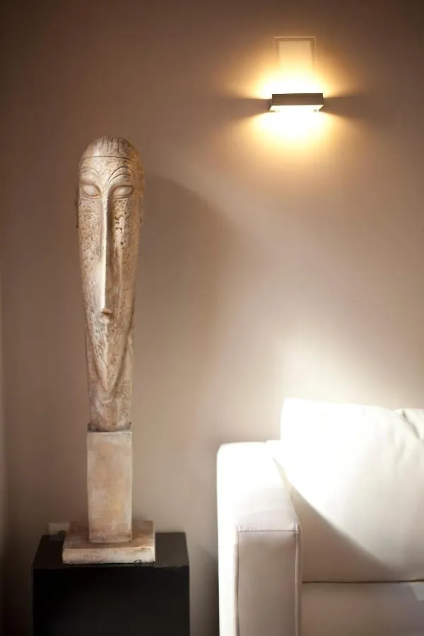 Apartamentos Caballerizas Granada Con Parking Gratuito En Pleno Centro 0*,