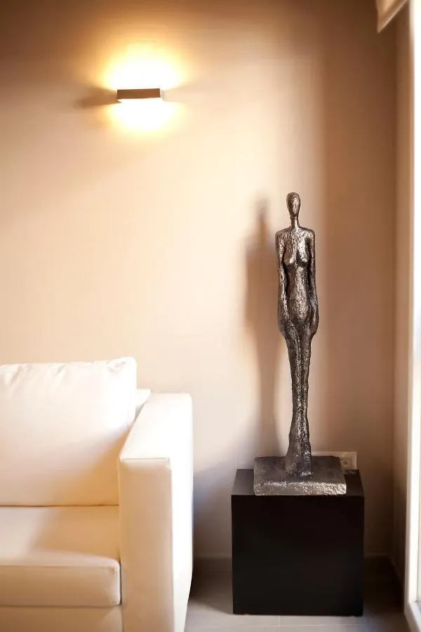 Apartamentos Caballerizas Granada Con Parking Gratuito En Pleno Centro 0*,  스페인