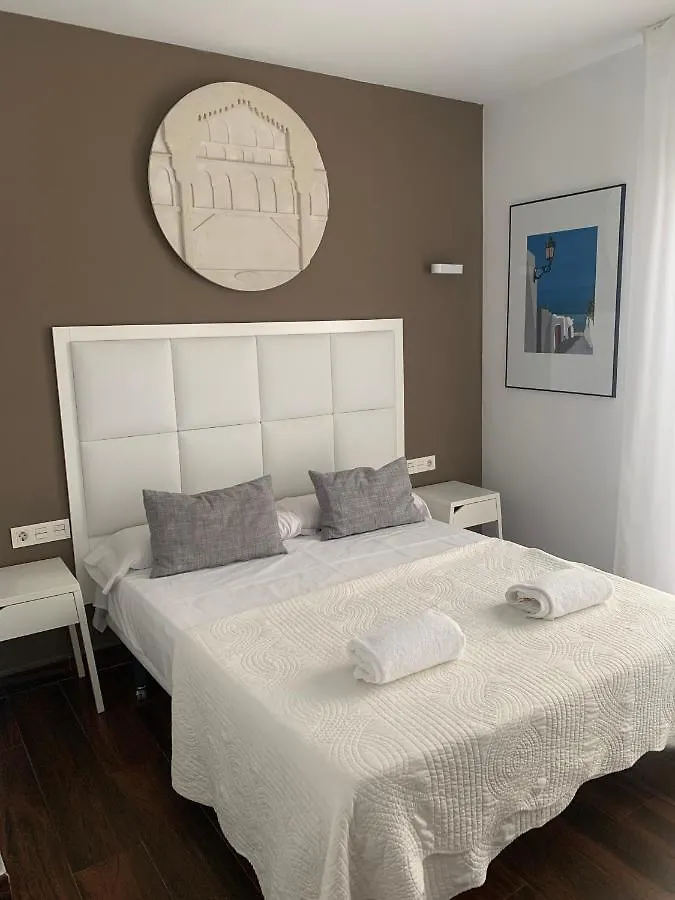 Apartamentos Caballerizas Granada Con Parking Gratuito En Pleno Centro 0*,  스페인