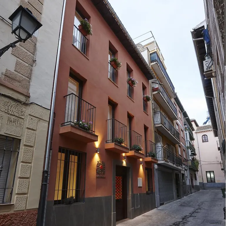 Apartamentos Caballerizas Granada Con Parking Gratuito En Pleno Centro 0*,  Španělsko
