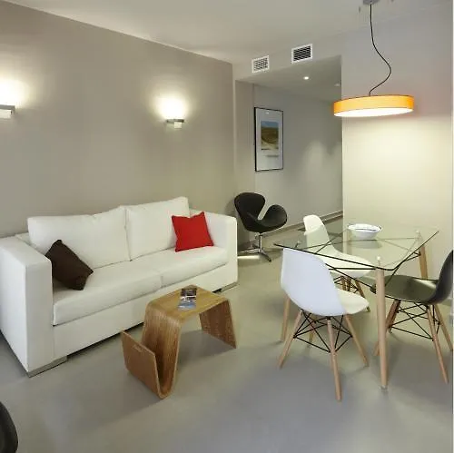 Apartamentos Caballerizas Granada Con Parking Gratuito En Pleno Centro Hiszpania