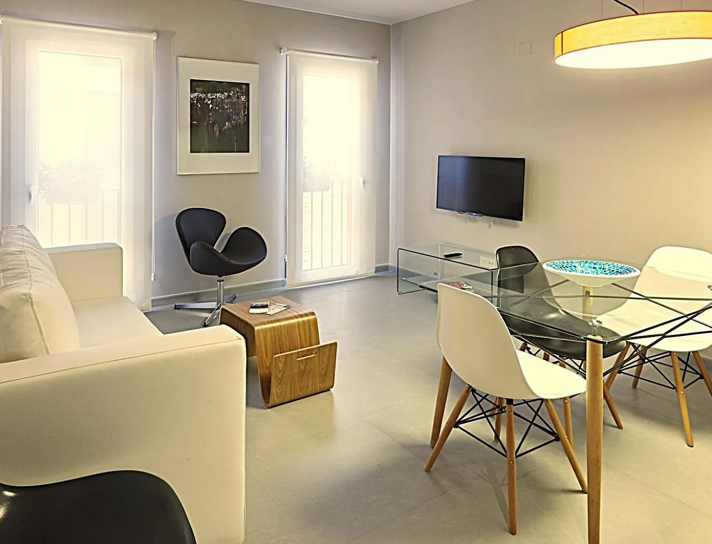 Apartamentos Caballerizas Granada Con Parking Gratuito En Pleno Centro Apartament